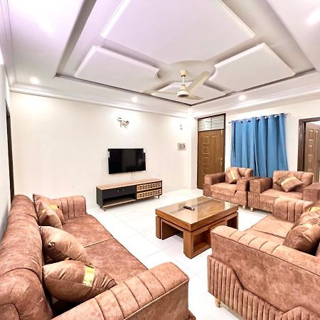 Luxury Executive 2Bedroom Apartment Convenient And Nice Location Islamabad Bagian luar foto