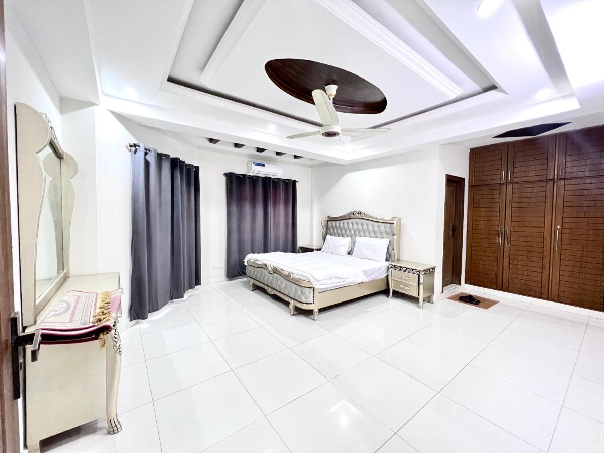 Luxury Executive 2Bedroom Apartment Convenient And Nice Location Islamabad Bagian luar foto