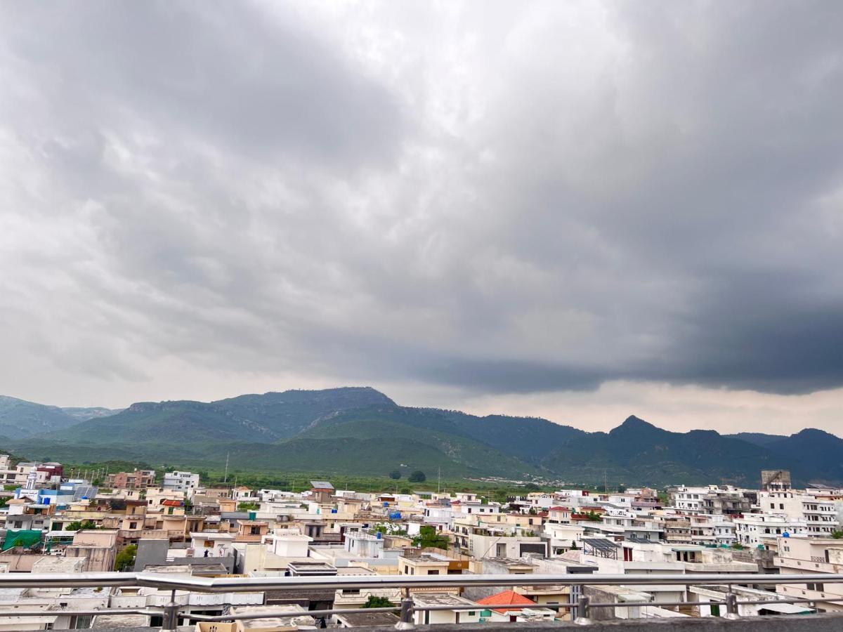 Luxury Executive 2Bedroom Apartment Convenient And Nice Location Islamabad Bagian luar foto