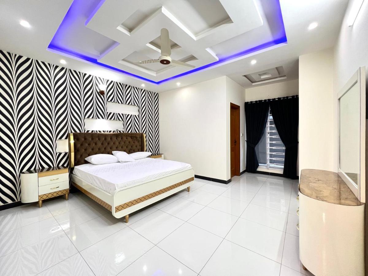 Luxury Executive 2Bedroom Apartment Convenient And Nice Location Islamabad Bagian luar foto